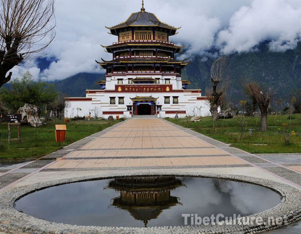 西藏 林芝 文化 尼洋阁 景区 景点 博物馆 门票 景